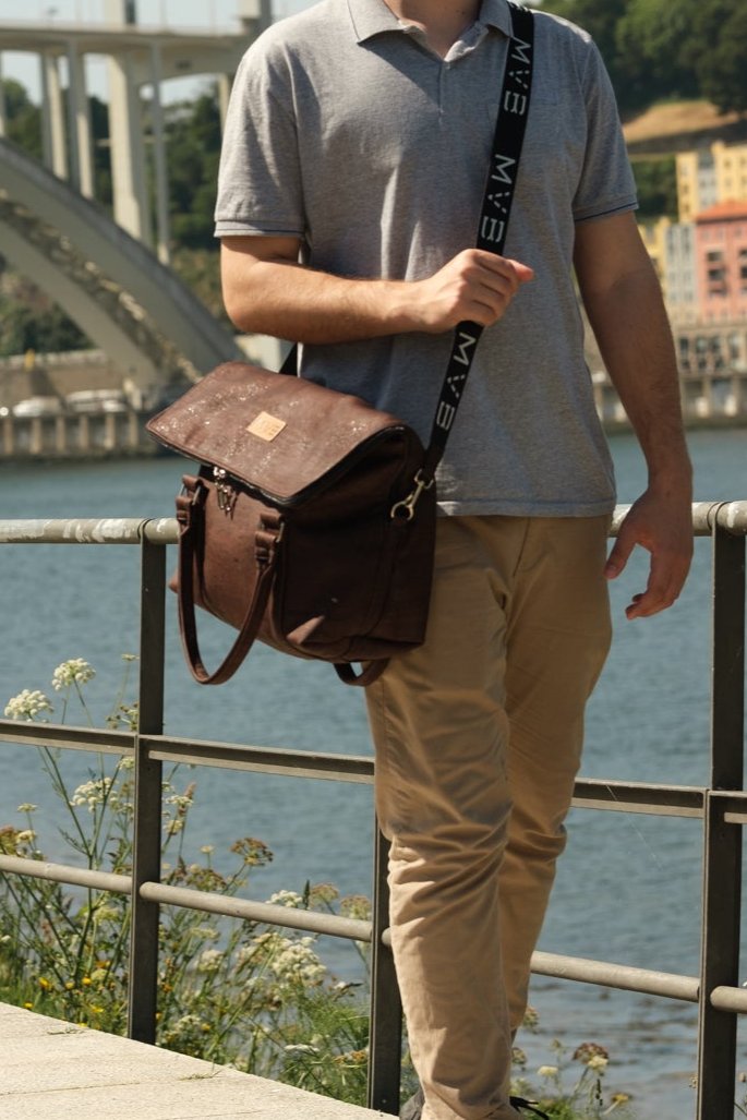 Versa Cork Messenger bag - Versa dark brown