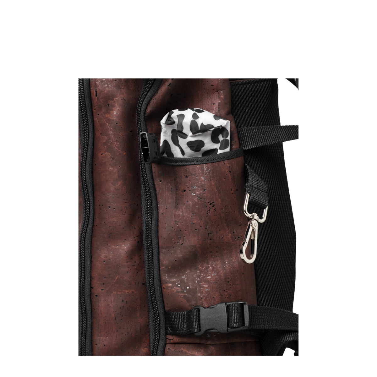 Xplorer Vegan Backpack for travel dark brown