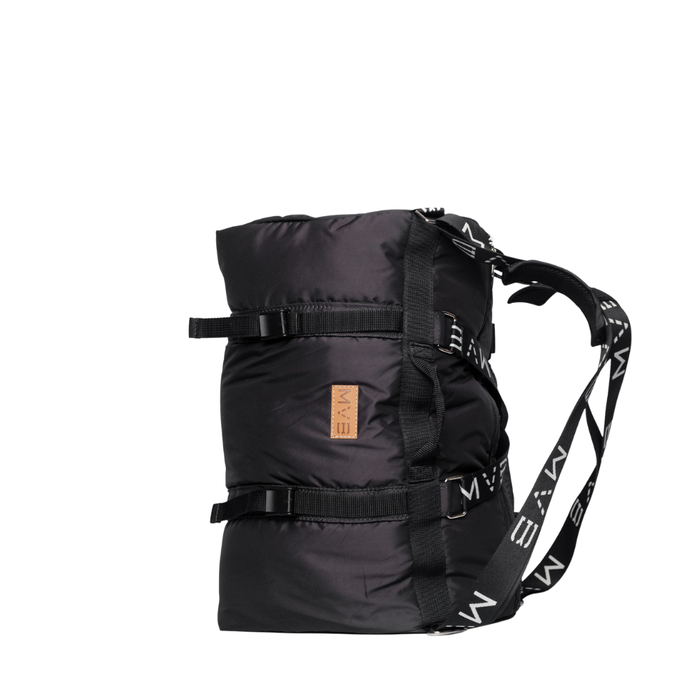 Sports Vegan Duffle Bag black - Made with ocean plastic